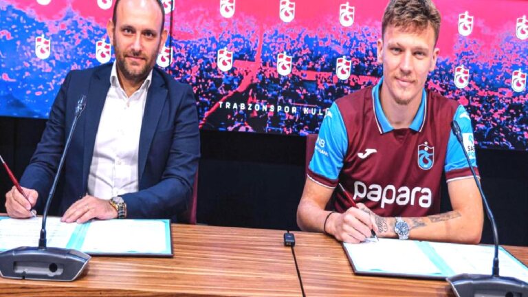 Trabzonspor Serdar Saatçi için imza töreni düzenledi