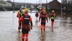 Fransa’da kırmızı alarm verildi: Evler ve araçlar sular altında kaldı