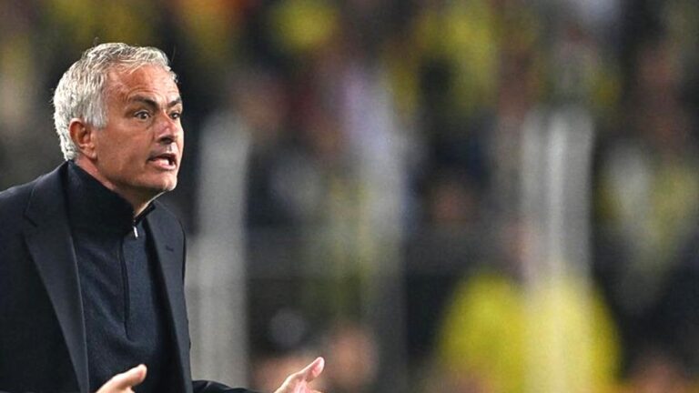 İngilizlerden Fenerbahçe-Manchester United maçı sözleri: Jose Mourinho alay etti