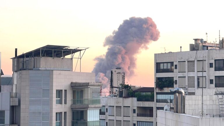 İsrail Lübnan’ı vurdu: Beyrut’ta 3 büyük patlama
