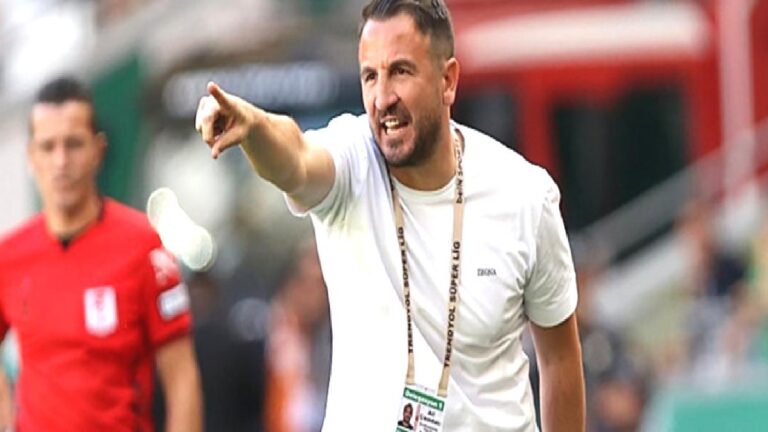 Konyaspor teknik direktör Ali Çamdalı ile yollarını ayırdığını açıkladı