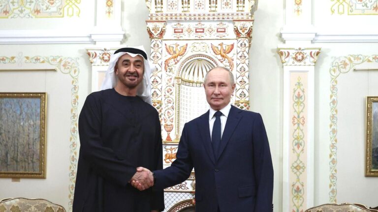 Kremlin, Putin’in BAE’li mevkidaşını neden evinde ağırladığına açıklık getirdi