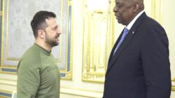 Pentagon Şefi Austin’den Kiev’e sürpriz ziyaret: ‘Rusya’ya uzun menzilli silahla saldırılara izin yok’