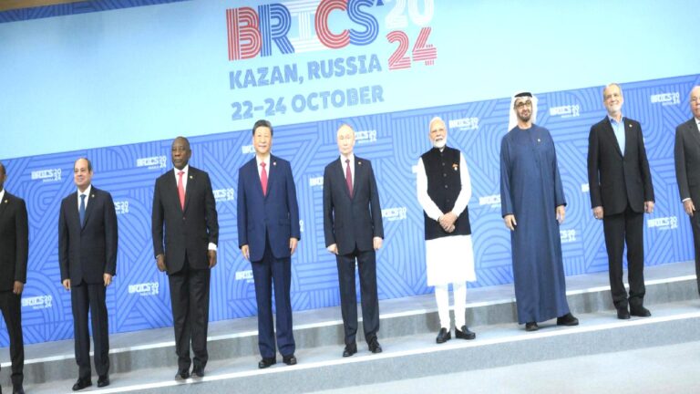 Putin: BRICS ülkeleri küresel istikrara sözde değil, fiilen pozitif etki sağlıyor