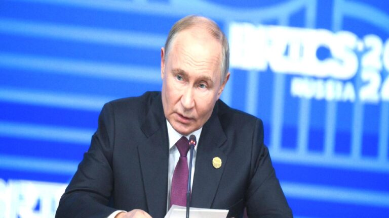 Putin: Rusya, Vietnam’ın BRICS çalışmalarına katılma isteğini destekliyor