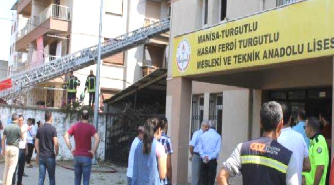 Tarihi lise hakkında alınan yıkım kararı velileri ve mezunları harekete geçirdi: Eğitim yılının başında alınan bu karar herkesi mağdur ediyor!