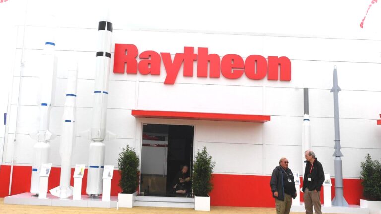 Ukrayna krizi ABD silah üreticilerini zenginleştiriyor: Raytheon’a milyarlar akıyor