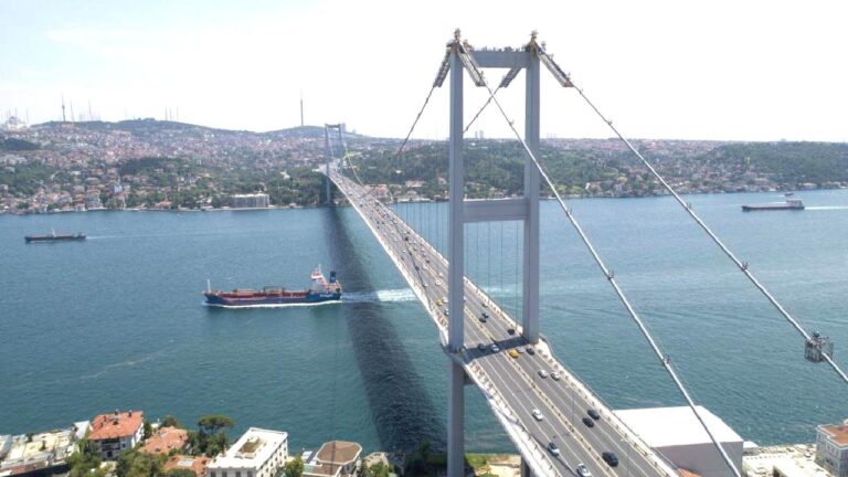 Ulaştırma Bakanlığı’nın gündeminde: 15 Temmuz Şehitler Köprüsü yayalara açılsın mı?