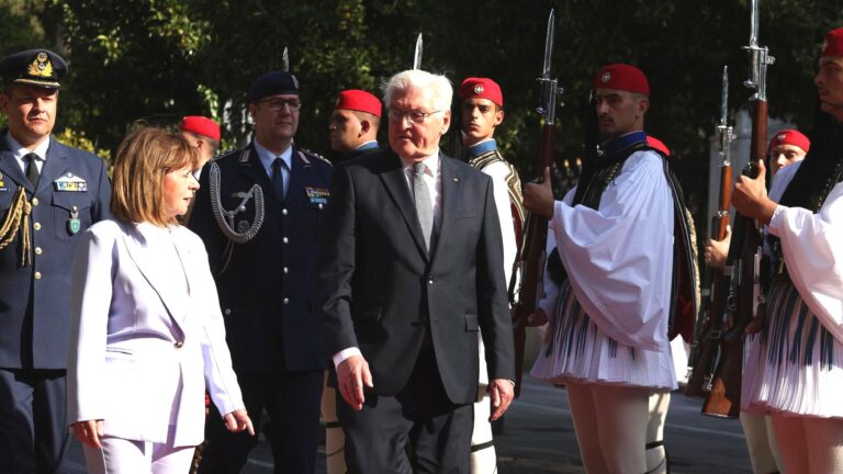 Yunanistan, Almanya’dan talep ettiği savaş tazminatını hatırlattı: Cumhurbaşkanı Steinmeier talepleri reddetti
