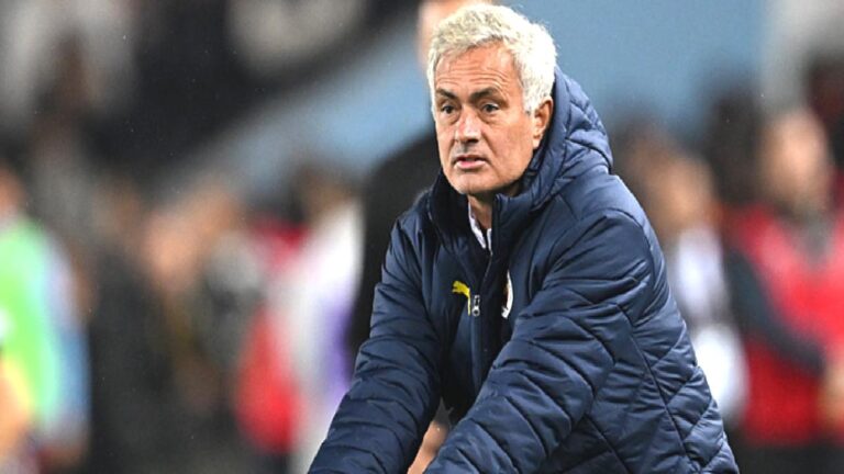 Fenerbahçe’de Mourinho’dan Trabzonspor’un kazandığı penaltıya tepki!