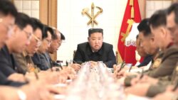 Kuzey Kore lideri Kim’den orduya talimat: ‘Savaşa tamamen hazır olun’