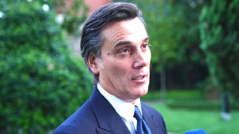 Montella için ayrılık iddiası; İtalyan devi, sözleşmedeki serbest kalma şartından yararlanacak!