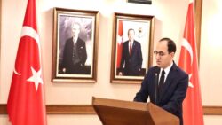 Rusya’nın farklı bölgelerinde yaşayan 60 çocuk cevapladı: ‘Atatürk sizin için ne demek?’