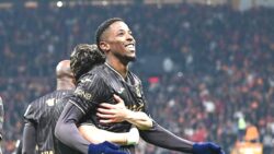 Banza krallığa koşuyor