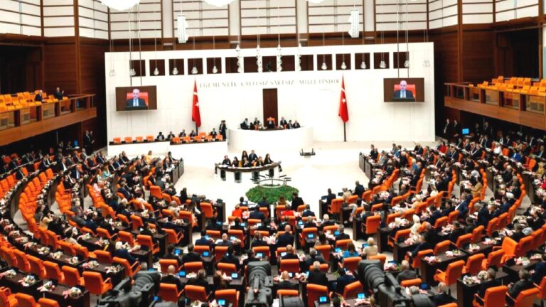 Çalışma ve Sosyal Güvenlik Bakanlığı, İçişleri Bakanlığı ile Tarım ve Orman Bakanlığı bütçeleri kabul edildi