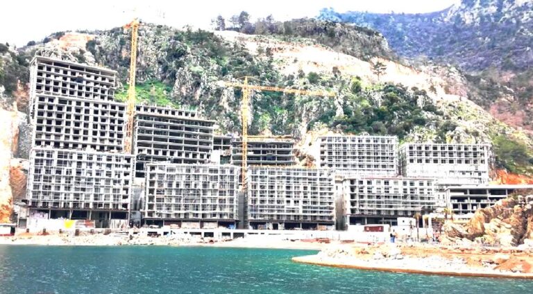 “İmar durum belgesi iptal edilen Sinpaş inşaatı sürdürüyor” iddiası