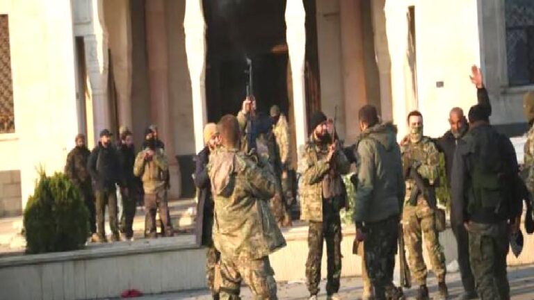 İngiltere ve ABD, “terör örgütü” listesindeki HTŞ ile nasıl temas kuracak?