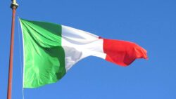 İtalya’da petrol rafinerisinde patlama meydana geldi: İl merkezinde dahi hissedildi