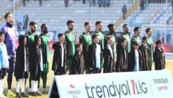 Sakaryaspor’dan ziyafet