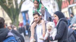 Suriye: AB ülkeleri sığınma başvurularını durdurdu, sınır dışı tartışılıyor