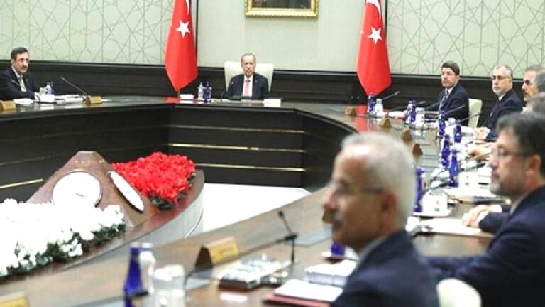 AKP kabine değişikliğine hazırlanıyor; 5 isim güvende, 5 yeni isim bekleniyor