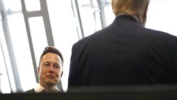 Batı kendi içinde kaynamaya başladı: Musk, Macron, Scholz ve İngiltere Başbakanı ile karşı karşıya geldi