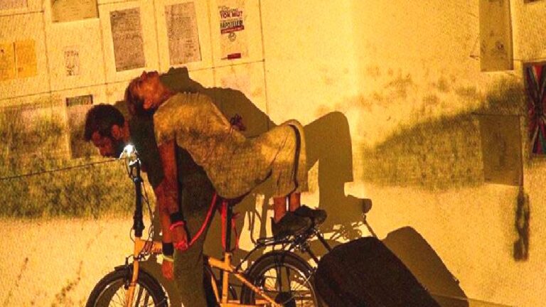 “displaced” performans gösterisi 17 Ocak’ta Karşı Sanat’ta