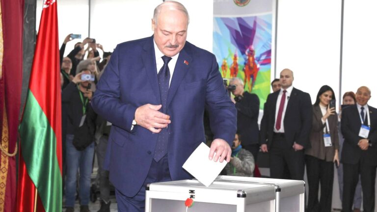 Lukaşenko seçimi kazandı: Belarus’u 1994’ten bu yana aralıksız 7’nci kez yönetecek