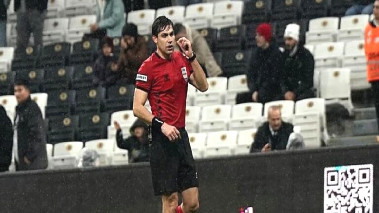 Mehmet Türkmen VAR’da izledi penaltıyı vermedi! İşte o pozisyon