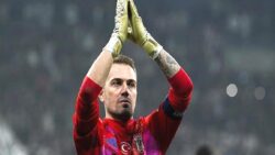 Mert Günok: Futbolu Beşiktaş’ta bırakmak istiyorum