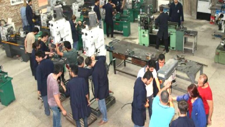 YÖK Başkanı Erol Özvar anlattı: Meslek yüksekokullarında yeni dönem başlıyor