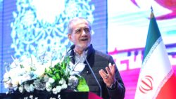 İran Cumhurbaşkanı Pezeşkiyan: Sorun yok iki Türkçe şiir okumaktan sorun çıkmaz