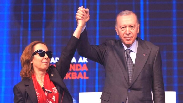 AKP’ye geçen Serap Yazıcı Özbudun’dan Özgür Özel’e: Karalama ve iftiralara girişti