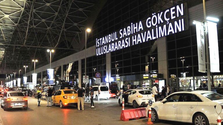 İBB’deki terör soruşturmasında Elif Güven gözaltına alındı