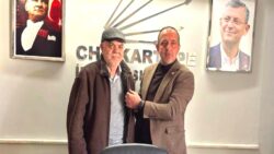 İmamoğlu’na gözaltına sonrası CHP’ye üyelikler arttı: AKP’li eski meclis üyesi de üye oldu