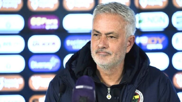 Jose Mourinho, Fenerbahçe’de Daum’dan sonra bir ilki gerçekleştirdi