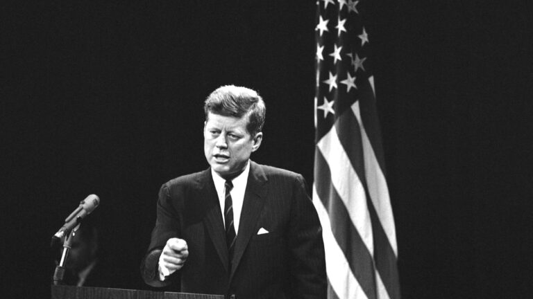 Kennedy belgeleri erişime açıldı: Tam bin 123 belge bulunuyor