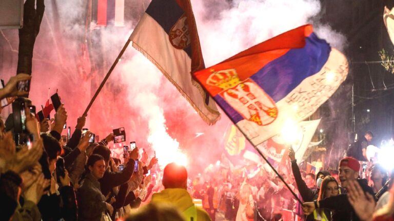 Novi Sad kazasının ardından Belgrad’da gösteri düzenleniyor: ’15 kişi için ayın 15’i’