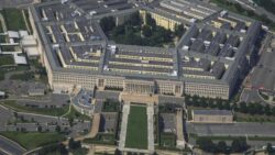 Pentagon, Ukrayna’ya tüm silah sevkiyatlarının askıya alındığını doğruladı: Yolda olanlar dahil