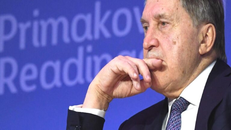 Rusya Devlet Başkanı Yardımcısı Uşakov: Rusya ve ABD, İran konusunda görüşmeler yapmak üzere Riyad’da anlaştı