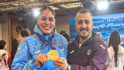 Trabzonspor’un milli boksörü Havvanur Kethüda Dünya Şampiyonu oldu