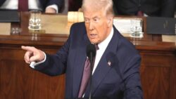 Trump: En geniş topraklara sahip olan Rusya’yla iş yapmak lazım