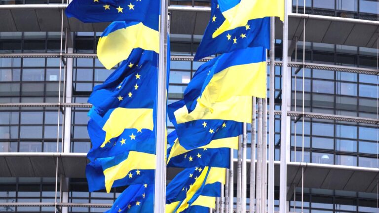 Ukrayna’ya bir darbe de Fransa ve İtalya’dan: 40 milyar euro’yu engelliyorlar