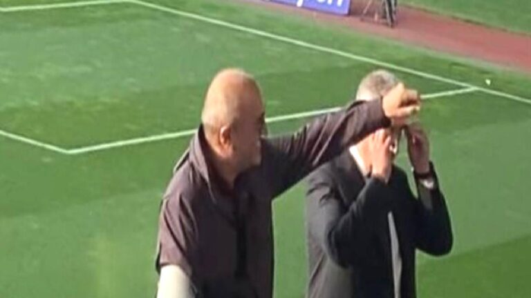 Abdurrahim Albayrak İkas Eyüspor-Galatasaray maçını tribünden takip etti!