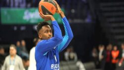 Anadolu Efes’te Beaubois en az 6 hafta sahalardan uzak kalacak