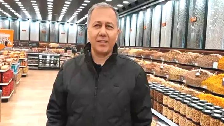 Bakan Yerlikaya market alışverişinde
