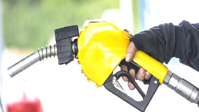 Benzine zam, otogaza indirim bekleniyor