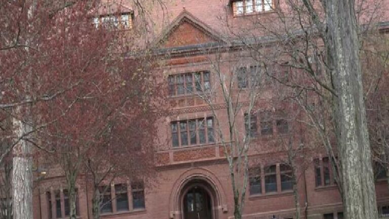 Harvard Üniversitesi Rektörü Garber: Üniversite yasal haklarından ödün vermeyecek
