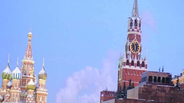 Kremlin: Putin ve Katar Emiri Al Sani Moskova’da bir araya gelecek