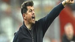 Onvo Antalyaspor Teknik Direktörü Belözoğlu: “Çok çok önemli bir galibiyet aldık”